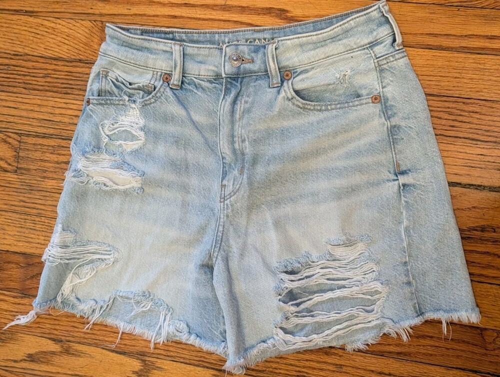 American Eagle Baggy Mom Short Distressed Denim Jean Shorts Women's 4 Light Wash
